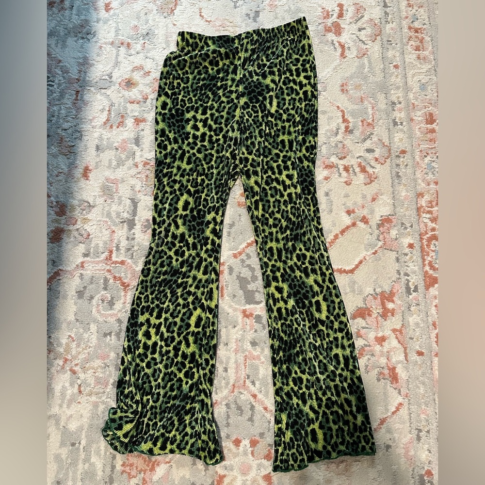 TopShop Leopard Green satin pant